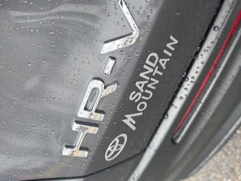 Used 2024 Honda HR-V LX image 9