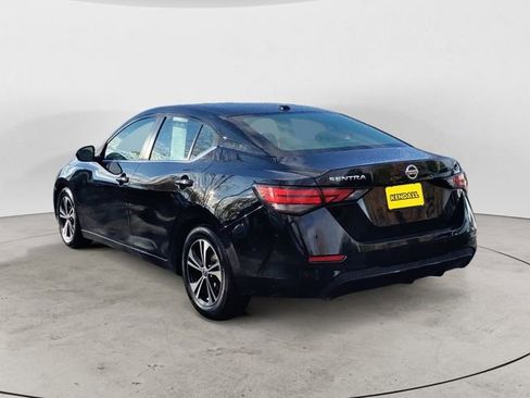 Used 2022 Nissan Sentra SV image 3