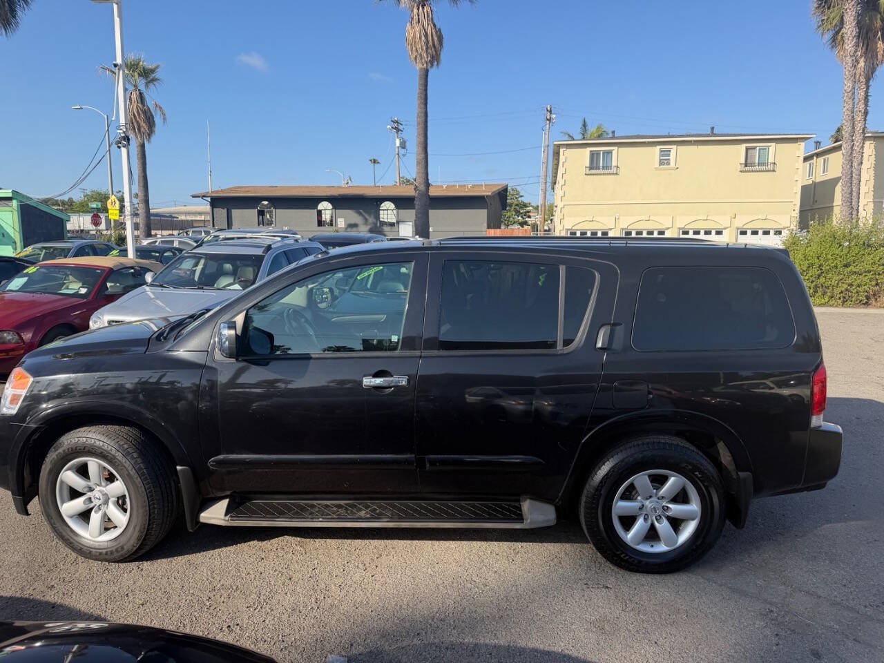 Used 2011 Nissan Armada SV w/ Driver Pkg RWD image 4