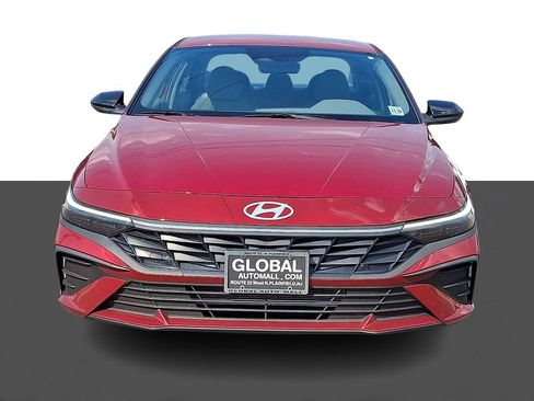 Used 2025 Hyundai Elantra Sport FWD image 2