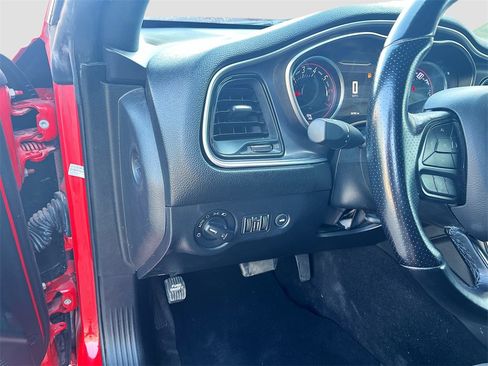 Used 2022 Dodge Challenger R/T image 10