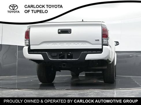 Used 2022 Toyota Tacoma TRD Sport AWD/4WD image 29