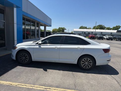 Used 2019 Volkswagen Jetta SE FWD image 5