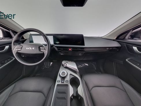 Used 2024 Kia EV6 Wind RWD image 26