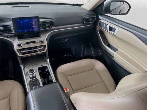 Used 2023 Ford Explorer XLT w/ Equipment Group 202A image 21