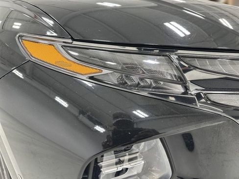Certified 2024 Hyundai Tucson Limited AWD/4WD image 10