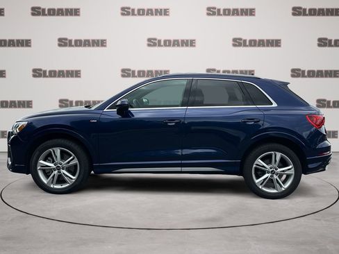 Used 2022 Audi Q3 2.0T Premium Plus w/ Premium Plus Package AWD/4WD image 2