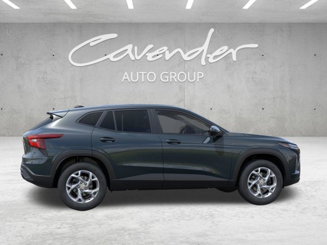 New 2026 Chevrolet Trax LS w/ LS Convenience Package FWD image 5