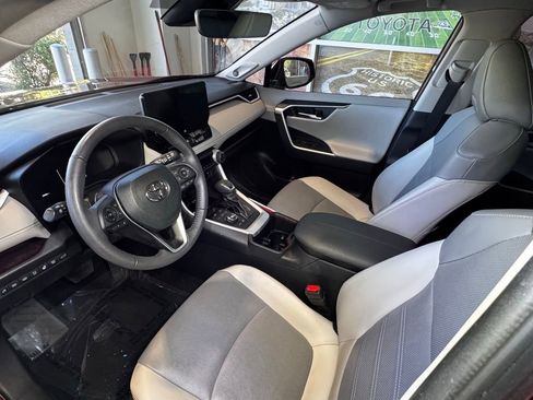 Used 2023 Toyota RAV4 Limited AWD/4WD image 18