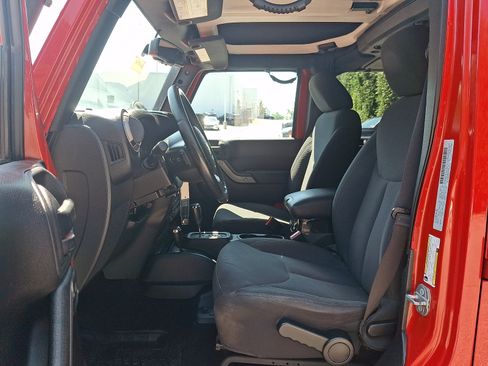 Used 2016 Jeep Wrangler Unlimited Sport AWD/4WD image 15
