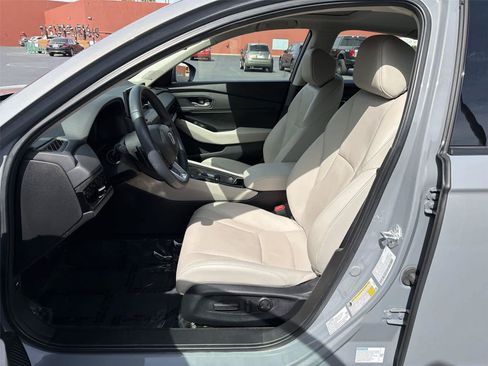 Used 2025 Honda Accord Touring image 12