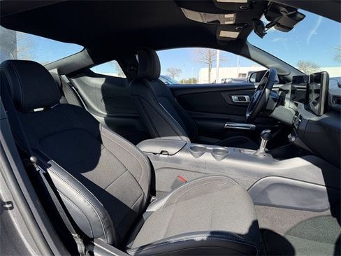 Used 2024 Ford Mustang Coupe image 27