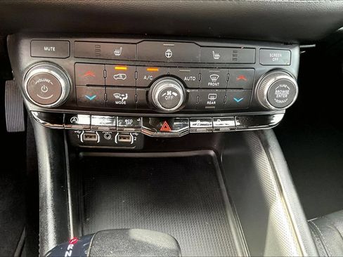 Used 2021 Dodge Durango GT RWD image 36