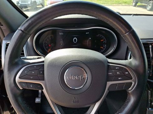 Used 2021 Jeep Grand Cherokee Laredo X image 19