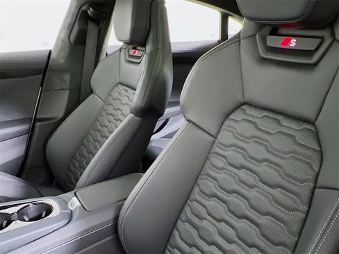 New 2026 Audi S e-tron GT Prestige image 21
