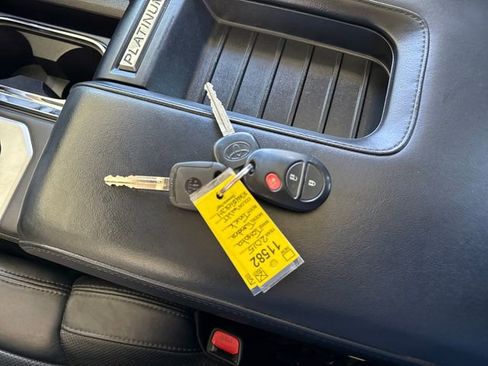 Used 2015 Toyota Tundra Platinum AWD/4WD image 29