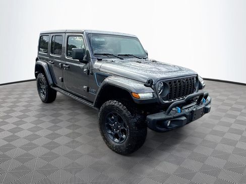 Used 2023 Jeep Wrangler Unlimited Rubicon 4xe AWD/4WD image 4