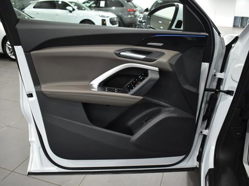 Used 2025 Audi Q5 Premium Plus w/ Premium Plus AWD/4WD image 30
