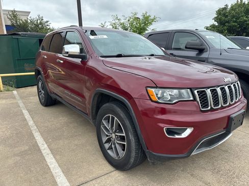 Used 2017 Jeep Grand Cherokee Limited AWD/4WD image 3