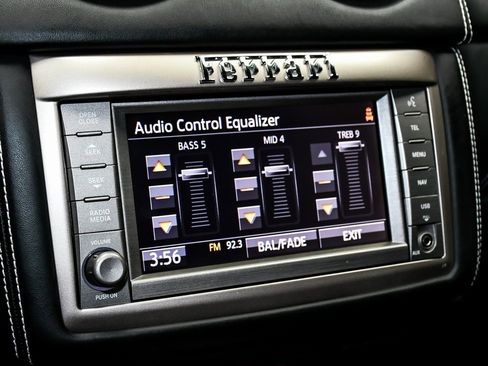 Used 2013 Ferrari California image 27