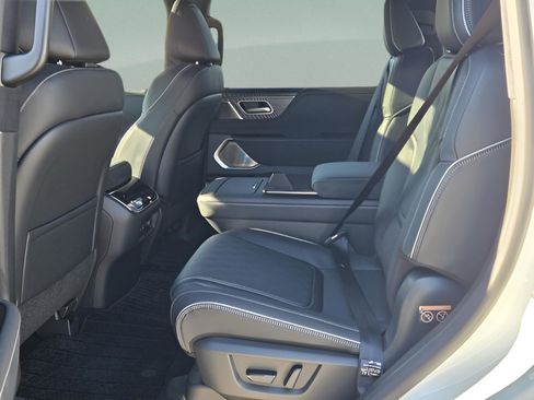 New 2026 INFINITI QX80 Autograph w/ Premium Cargo Package AWD/4WD image 13