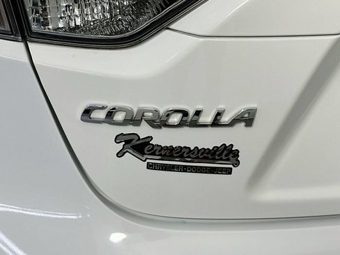Used 2023 Toyota Corolla LE FWD image 25