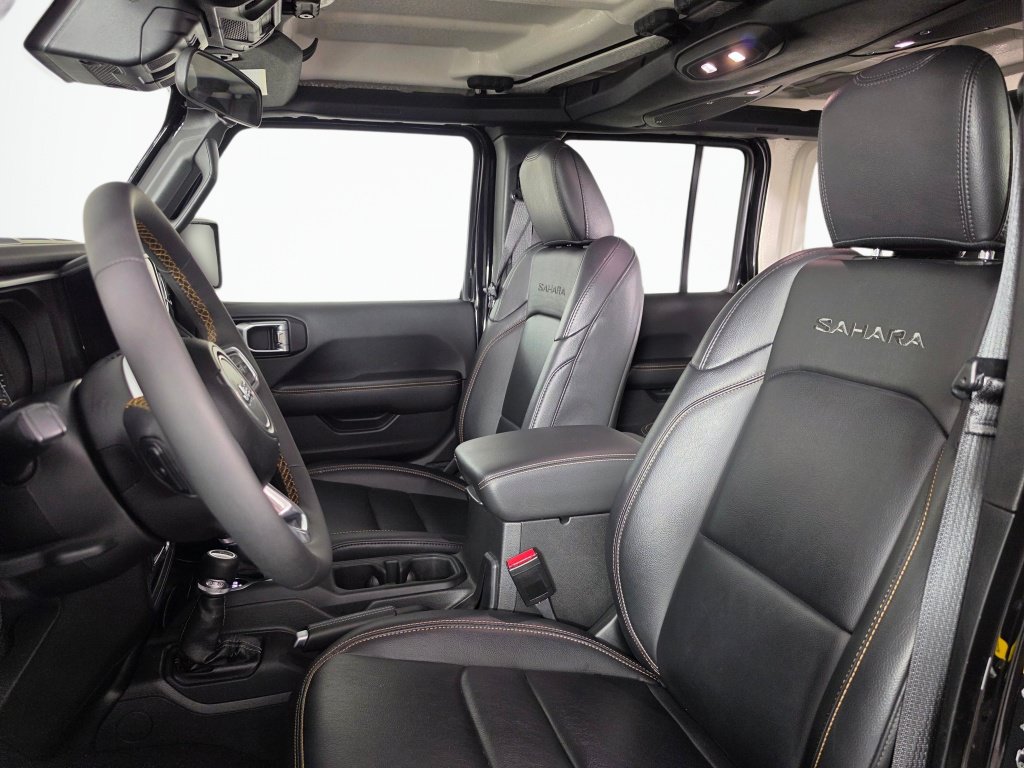 Used 2024 Jeep Wrangler Unlimited Sahara AWD/4WD image 28