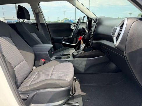 Used 2022 Kia Soul LX w/ Technology Package FWD image 8