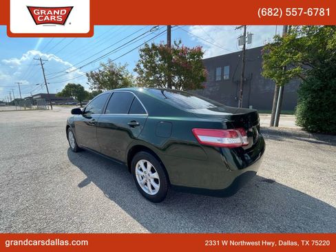 Used 2011 Toyota Camry LE image 5