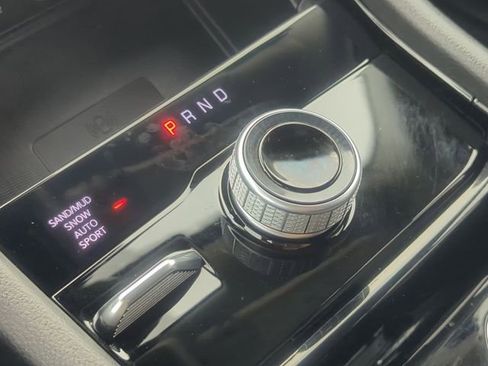 Used 2023 Jeep Grand Cherokee Limited w/ Luxury Tech Group II AWD/4WD image 21