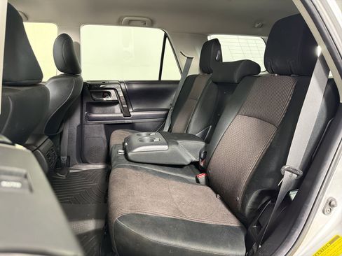 Used 2019 Toyota 4Runner TRD Off-Road image 12