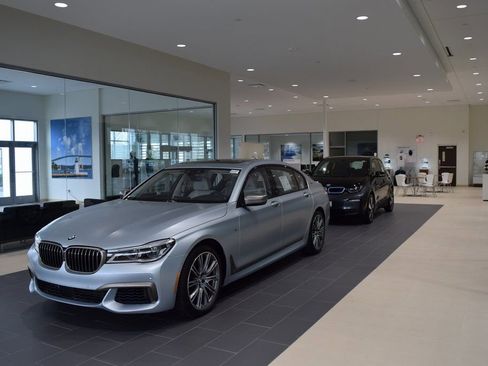 New 2026 BMW i7 xDrive60 w/ Premium Package AWD/4WD image 46