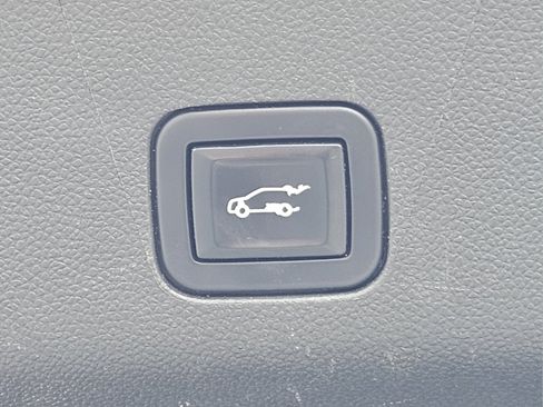 Used 2022 GMC Yukon XL Denali AWD/4WD image 29