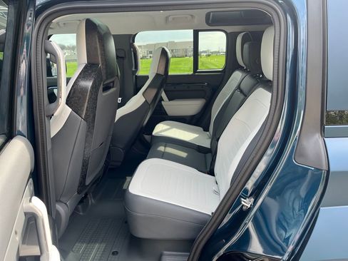 Used 2026 Land Rover Defender 110 image 18