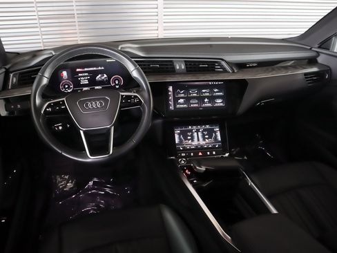 Used 2023 Audi e-tron Premium w/ Convenience Plus Package AWD/4WD image 21