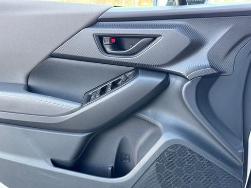 Used 2026 Subaru Crosstrek 2.0i Premium image 17