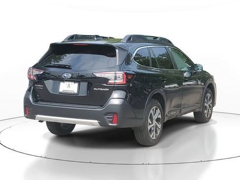 Used 2022 Subaru Outback Limited image 4