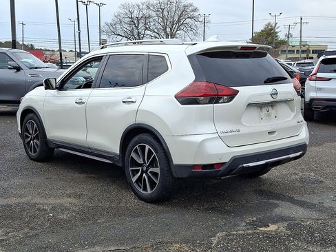 Used 2019 Nissan Rogue SL w/ Premium Package image 4