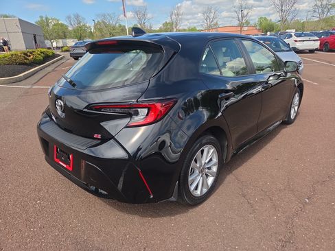 Certified 2025 Toyota Corolla SE FWD image 3
