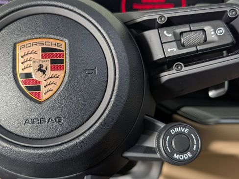 Used 2026 Porsche Cayenne S image 40