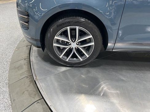 Used 2024 Land Rover Range Rover Evoque Dynamic SE image 32