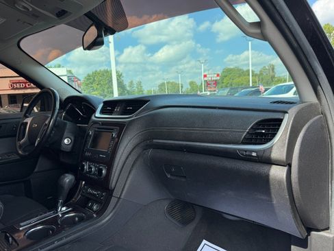 Used 2017 Chevrolet Traverse LT w/ Graphite Special Edition FWD image 21