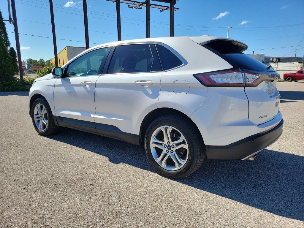 Used 2018 Ford Edge Titanium w/ Equipment Group 301A AWD/4WD image 3