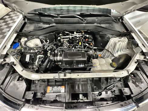 Used 2023 Ford Explorer XLT w/ Equipment Group 202A image 18