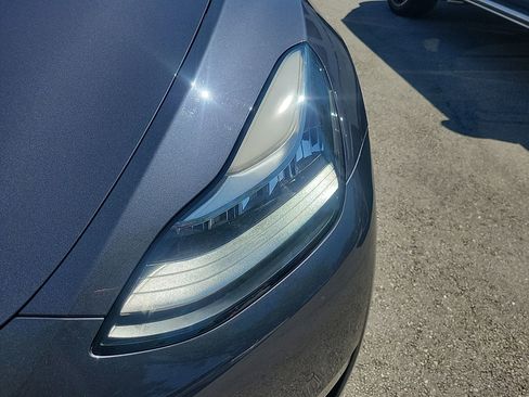 Used 2022 Tesla Model Y Long Range image 6