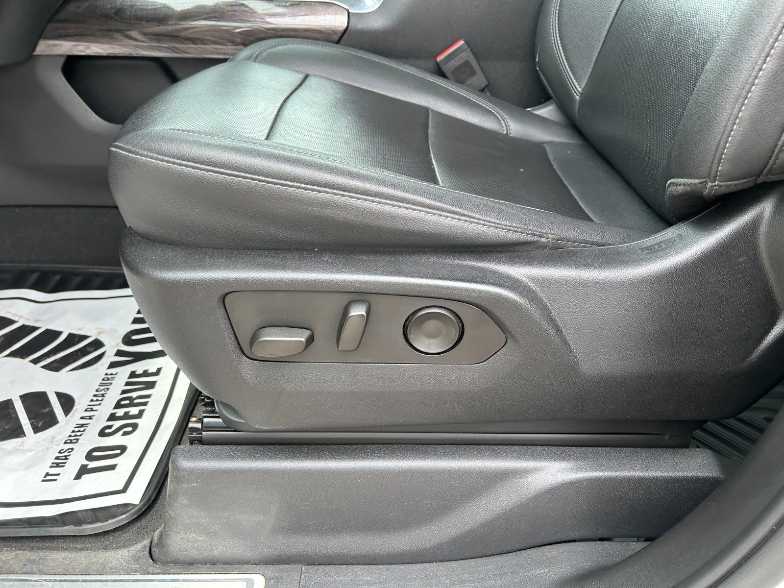Used 2023 Chevrolet Silverado 1500 LTZ AWD/4WD image 22