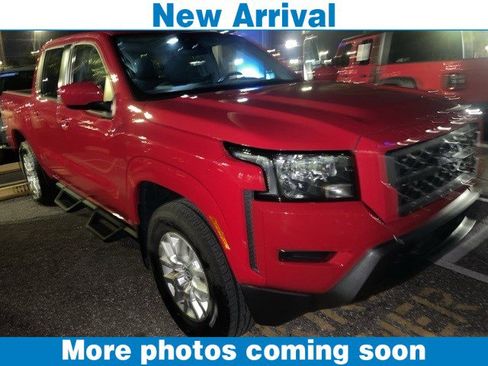 Used 2022 Nissan Frontier SV image 1
