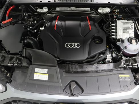 Used 2024 Audi SQ5 Prestige image 41