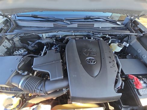 Used 2021 Toyota Tacoma TRD Sport image 29