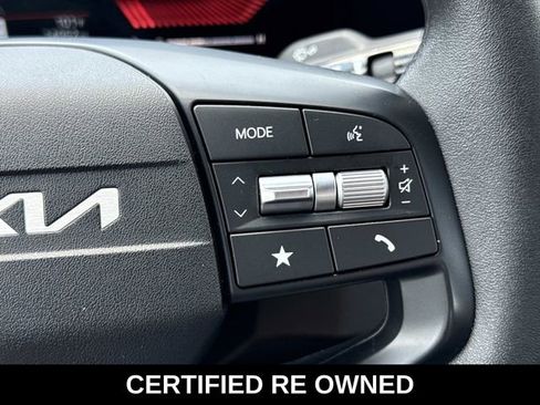 Used 2025 Kia K4 FWD image 23